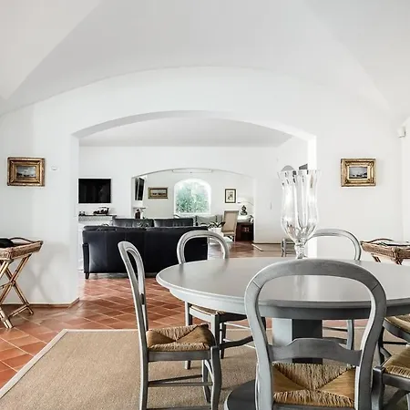 6 Bd In With Amazing Views * Grimaud