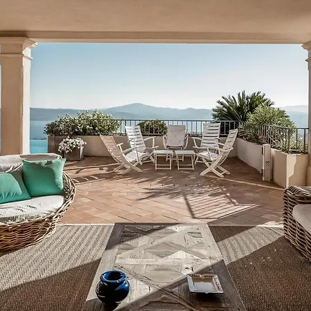 6 Bd In With Amazing Views