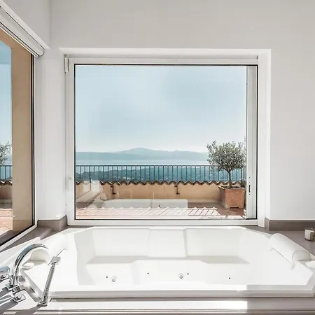 6 Bd In With Amazing Views Grimaud