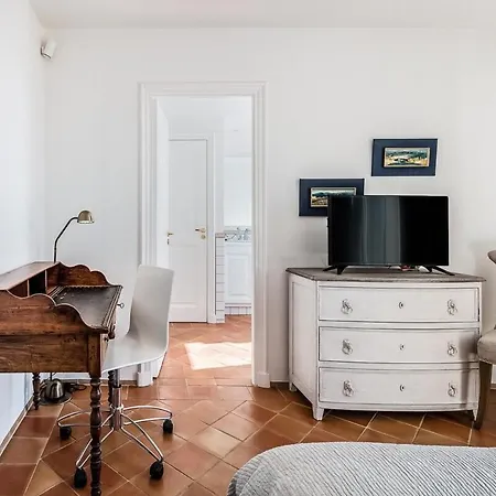 6 Bd In With Amazing Views