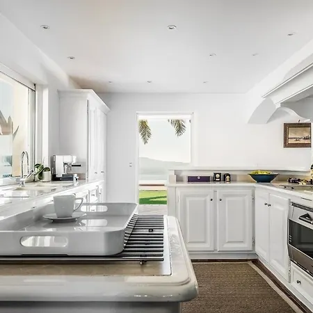 Villa 6 Bd In With Amazing Views *