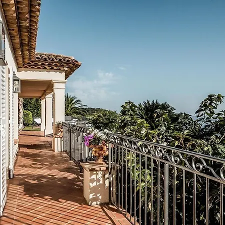 6 Bd In With Amazing Views Grimaud