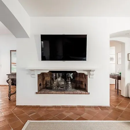 6 Bd In With Amazing Views Villa *